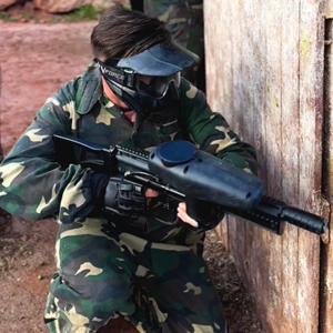 Play Paintball with your friends at the biggest point in Spain.