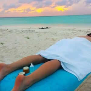 Relaxing therapeutic massage in Los Roques