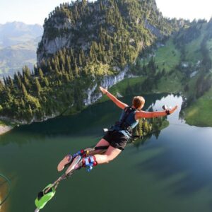Bungy Jumping Experience on the Stockhorn in Switzerland