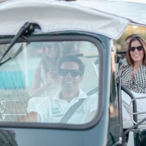 Electric tuk-tuk tour from the historic center to Salamanca district