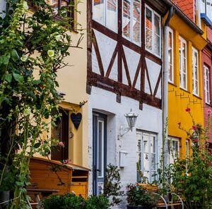 Corridors and courtyards private walking tour in Lübeck