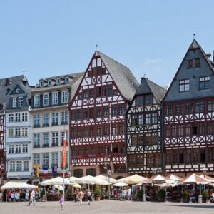 Walking tour on mobile app through Frankfurt