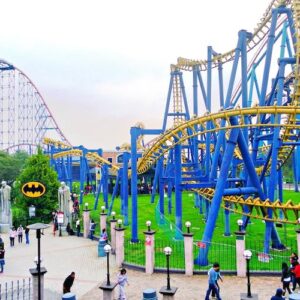Six Flags Amusement Park tickets with private transfer