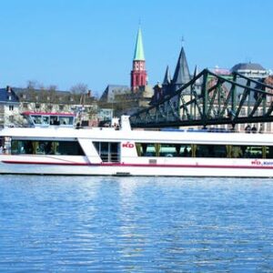 Panorama river boat cruise in Frankfurt with audio guide