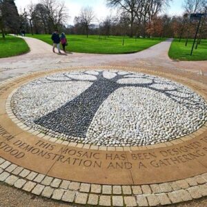 Queen-themed London music city game