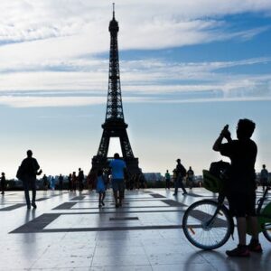 Bike tour of Paris' monuments